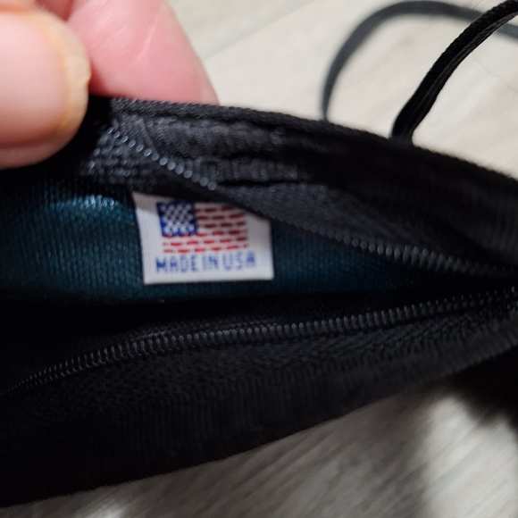 L L Bean Vintage Crossbody Wallet Passport Holder - Picture 3 of 6